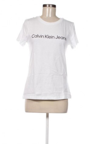 Γυναικείο t-shirt Calvin Klein Jeans, Μέγεθος M, Χρώμα Λευκό, Τιμή 39,99 €