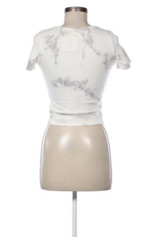 Tricou de femei Cropp, Mărime M, Culoare Multicolor, Preț 107,61 Lei