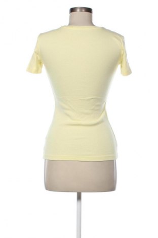 Tricou de femei Tommy Hilfiger, Mărime XXS, Culoare Galben, Preț 89,00 Lei