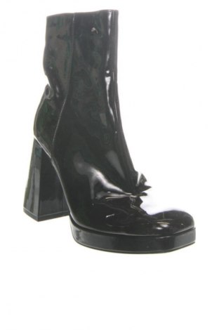 Botine de damă Bershka, Mărime 40, Culoare Roșu, Preț 202,63 Lei
