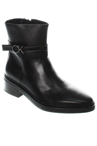 Γυναικεία μποτάκια Calvin Klein, Μέγεθος 38, Χρώμα Μαύρο, Τιμή 139,99 €