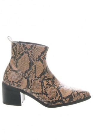 Botine de damă Unbranded, Mărime 37, Culoare Multicolor, Preț 213,57 Lei