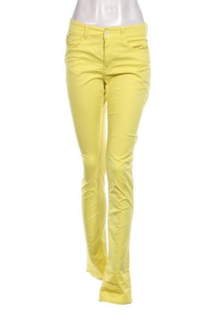 Γυναικείο Τζίν Armani Jeans, Μέγεθος M, Χρώμα Κίτρινο, Τιμή 87,99 €