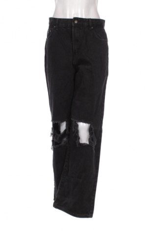 Damskie jeansy Bershka, Rozmiar M, Kolor Czarny, Cena 66,39 zł