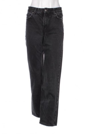 Damskie jeansy Bershka, Rozmiar S, Kolor Czarny, Cena 66,67 zł