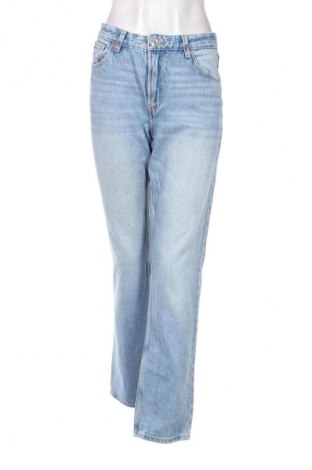 Damskie jeansy Bershka, Rozmiar S, Kolor Niebieski, Cena 67,41 zł