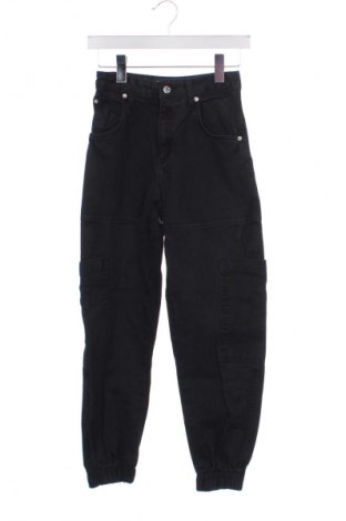 Damskie jeansy Bershka, Rozmiar XS, Kolor Czarny, Cena 66,67 zł