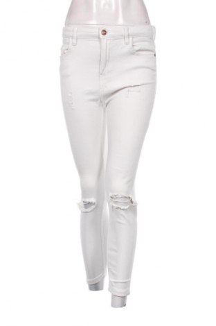 Damen Jeans Bershka, Größe M, Farbe Weiß, Preis € 14,83