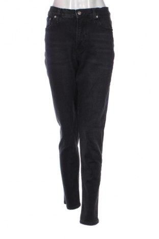 Γυναικείο Τζίν Calvin Klein, Μέγεθος M, Χρώμα Γκρί, Τιμή 75,99 €