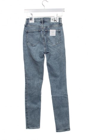 Női farmernadrág Calvin Klein Jeans, Méret M, Szín Ezüstös, Ár 53 799 Ft