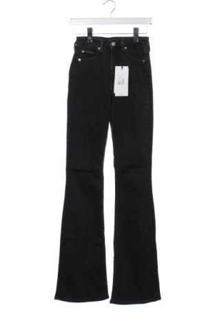 Дамски дънки Calvin Klein Jeans, Размер XS, Цвят Черен, Цена 167,99 лв.