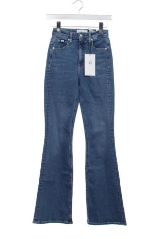 Дамски дънки Calvin Klein Jeans, Размер XS, Цвят Син, Цена 189,99 лв.