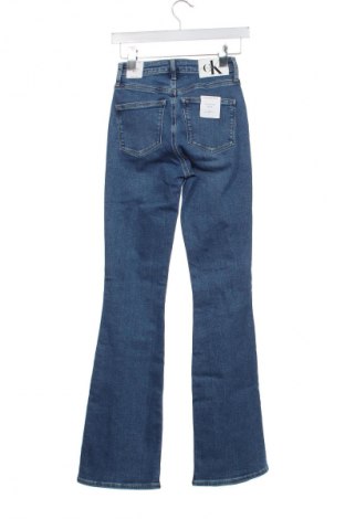 Дамски дънки Calvin Klein Jeans, Размер XS, Цвят Син, Цена 189,99 лв.