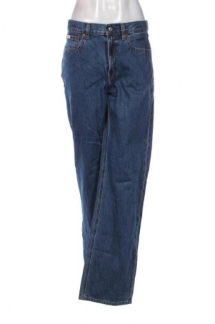 Дамски дънки Calvin Klein Jeans, Размер L, Цвят Син, Цена 144,99 лв.
