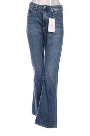 Γυναικείο Τζίν Calvin Klein Jeans, Μέγεθος M, Χρώμα Μπλέ, Τιμή 94,27 €