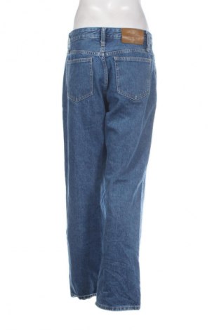 Damskie jeansy Calvin Klein Jeans, Rozmiar M, Kolor Niebieski, Cena 322,99 zł