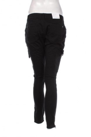 Dámské džíny  Cotton On, Velikost M, Barva Černá, Cena  739,00 Kč