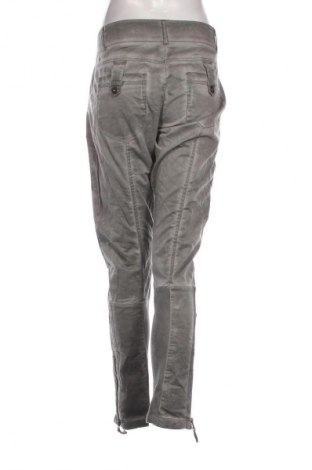 Damen Jeans Cream, Größe L, Farbe Grau, Preis 38,00 €