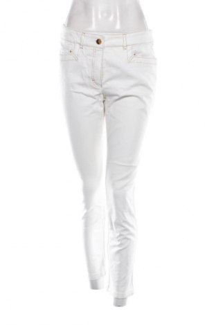 Дамски дънки Escada, Размер M, Цвят Бял, Цена 85,89 €