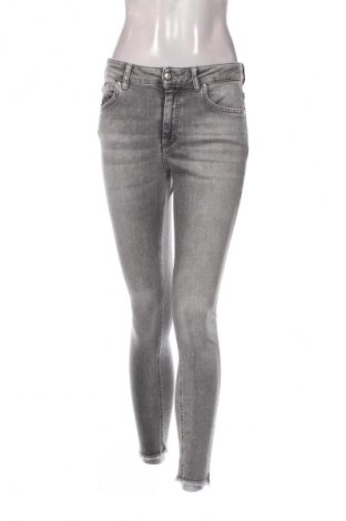 Damskie jeansy ONLY, Rozmiar M, Kolor Szary, Cena 111,99 zł