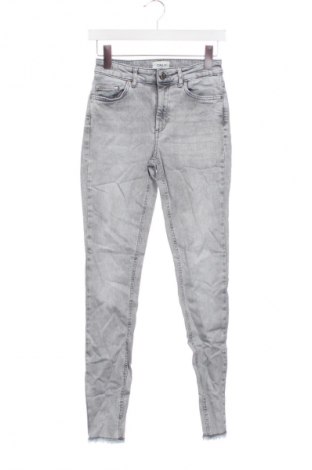 Damskie jeansy ONLY, Rozmiar XXS, Kolor Szary, Cena 111,99 zł