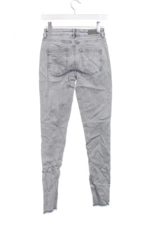 Damskie jeansy ONLY, Rozmiar XXS, Kolor Szary, Cena 111,99 zł