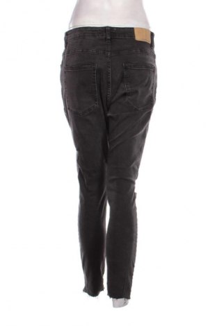 Damskie jeansy Pull&Bear, Rozmiar XL, Kolor Czarny, Cena 66,67 zł