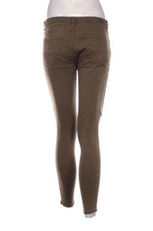 Damskie jeansy Zara, Rozmiar M, Kolor Zielony, Cena 62,07 zł