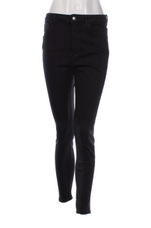 Damen Jeans Zara, Größe L, Farbe Schwarz, Preis 15,99 €