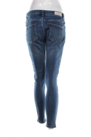 Blugi de femei Zara, Mărime M, Culoare Albastru, Preț 93,99 Lei