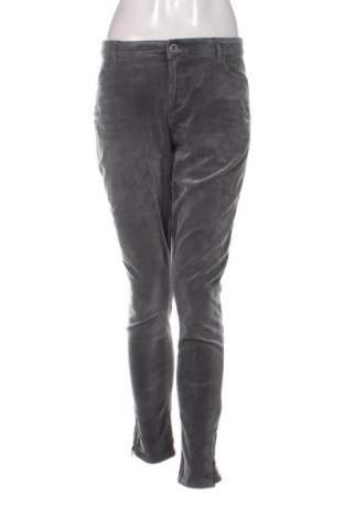 Дамски джинси Esprit, Размер L, Цвят Сив, Цена 48,99 лв.