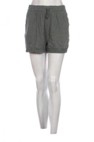 Damen Shorts About You, Größe M, Farbe Grün, Preis € 13,99