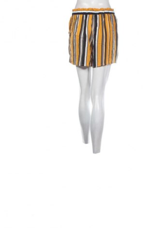 Damen Shorts Amisu, Größe M, Farbe Mehrfarbig, Preis 8,99 €