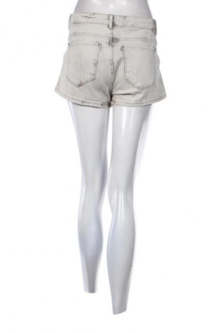 Pantaloni scurți de femei Bershka, Mărime M, Culoare Gri, Preț 50,00 Lei