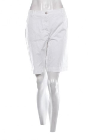 Damen Shorts Canda, Größe L, Farbe Weiß, Preis € 9,99