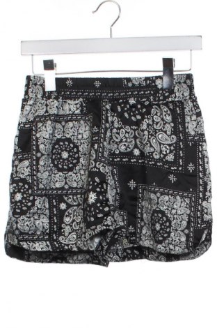 Damen Shorts Fb Sister, Größe XS, Farbe Mehrfarbig, Preis 7,99 €