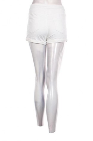 Damen Shorts Forever 21, Größe S, Farbe Weiß, Preis € 7,99