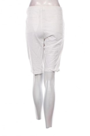 Damen Shorts George, Größe M, Farbe Weiß, Preis 9,72 €