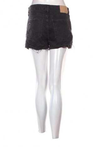 Dámske kraťasy  H&M, Veľkosť M, Farba Čierna, Cena  10,95 €
