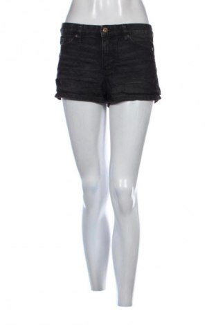 Dámské kraťasy  H&M L.O.G.G., Velikost M, Barva Černá, Cena  289,00 Kč