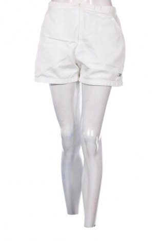 Damen Shorts Reebok, Größe M, Farbe Weiß, Preis 17,30 €