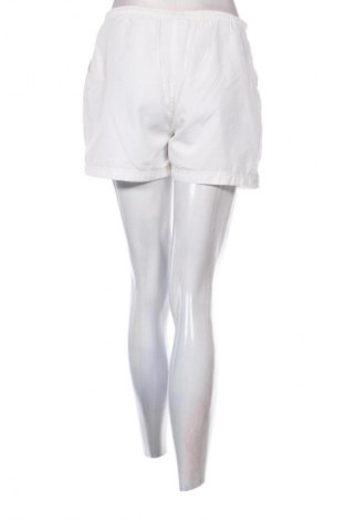 Damen Shorts Reebok, Größe M, Farbe Weiß, Preis 17,30 €