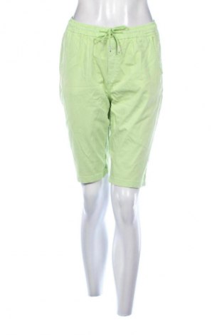 Damen Shorts SuZa, Größe M, Farbe Grün, Preis 17,00 €