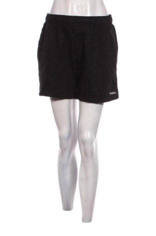 Dámské kraťasy  Umbro, Velikost L, Barva Černá, Cena  329,00 Kč