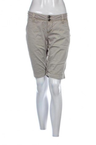 Pantaloni scurți de femei Urban Surface, Mărime M, Culoare Bej, Preț 69,99 Lei