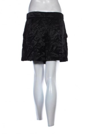 Pantaloni scurți de femei Zara, Mărime L, Culoare Negru, Preț 143,00 Lei