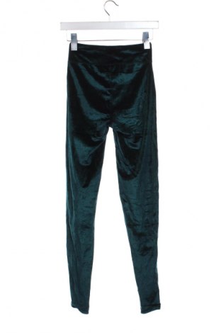 Дамски клин Urban Classics, Размер XS, Цвят Зелен, Цена 20,99 лв.