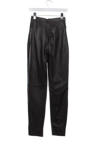 Pantaloni de piele pentru damă Karl Lagerfeld, Mărime XS, Culoare Maro, Preț 910,58 Lei