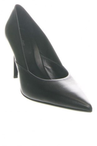 Obuwie damskie Calvin Klein, Rozmiar 41, Kolor Czarny, Cena 704,99 zł