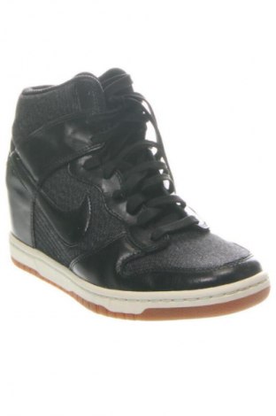 Obuwie damskie Nike, Rozmiar 39, Kolor Kolorowy, Cena 204,60 zł